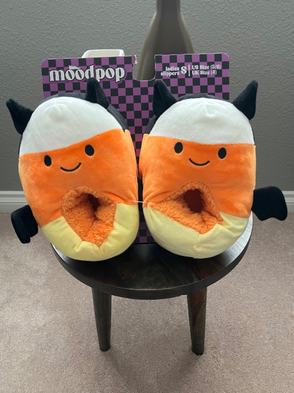 Mood Pop Halloween Candy Corn House Slippers Size 6 NEW
